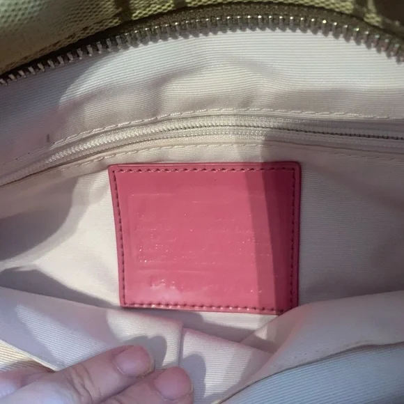 Vintage Coach Brown and Pink Signature Shoulder Bag preowned - Picture 3 of 14